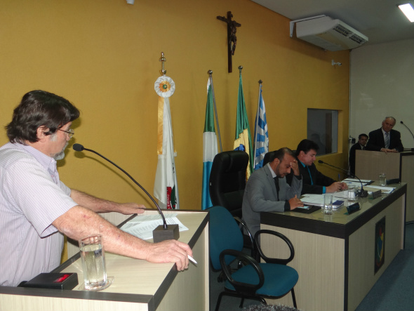 Em sessão da Câmara de Amambai, secretários são sabatinados pelos vereadores Secretário municipal de Agricultura, Josué Carlos de BarrosFoto: Moreira Produções