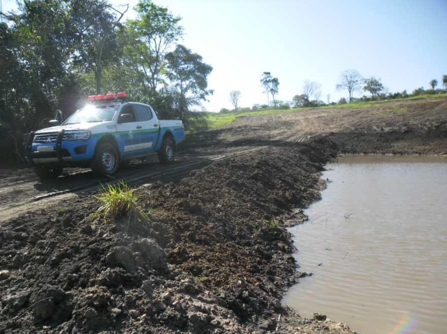 PMA autua fazendeiro por desmatamento ilegal e obstrução de córrego