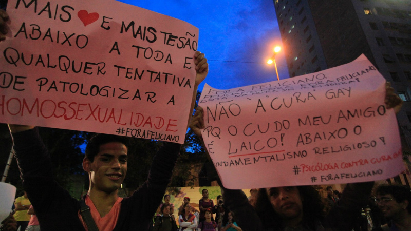 Psicólogos e movimentos sociais protestam contra projeto da “cura gay” Psicólogos e movimentos sociais protestam contra projeto da “cura gay”