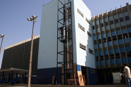 Elevador panorâmico da E.E Joaquim Murtinho está em fase de testes