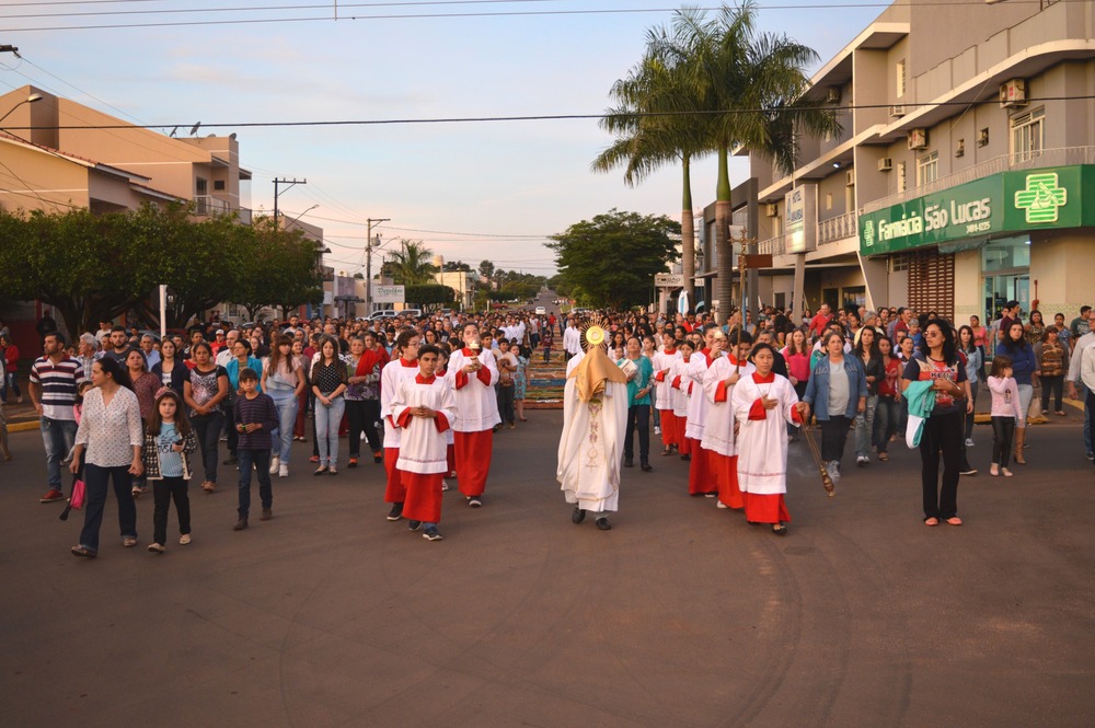 Comunidade Católica de Amambai celebra Corpus Christi nesta quinta-feira (20) Centenas de pessoas são esperadas para o ato de fé / Foto: Moreira Produções