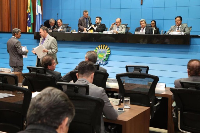 Assembleia Legislativa aprova Refis e agrada maioria dos prefeitos de MS Plenário da AL durante a votação
