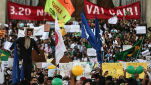 Protestos em São Paulo: frustração popular com qualidade de serviços. 