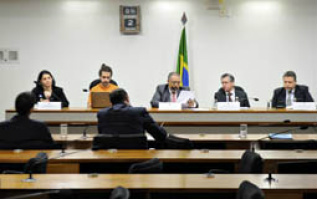 Na CDH, vítimas da Boate Kiss pedem tratamento e justiça Agência Senado