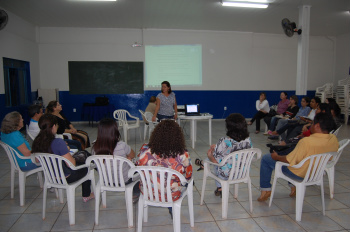 Simted de Amambai reúne com direção das escolas da rede pública Presidente do Simted, professora Olga Tobias, durante reunião com direção das escolasFoto: Moreira Produções