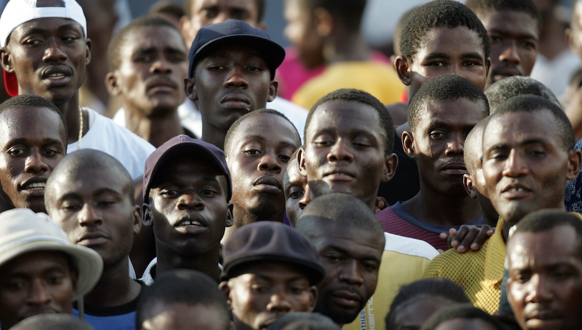 Governo brasileiro decide conceder visto humanitário a haitianos Governo brasileiro decide conceder visto humanitário a haitianos