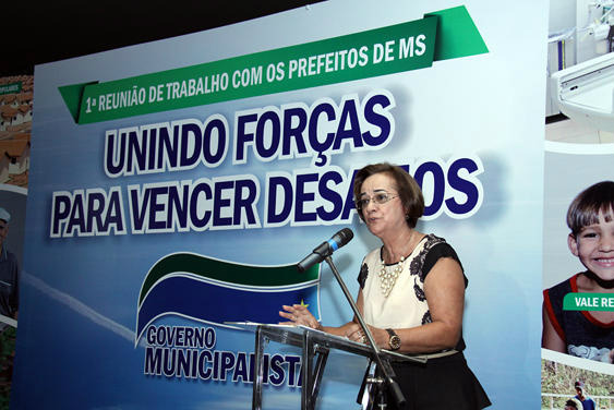 Governo vai entregar 300 ônibus escolares para as prefeituras Governo vai entregar 300 ônibus escolares para as prefeituras