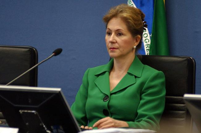 Ellen Gracie antecipa saída do STF