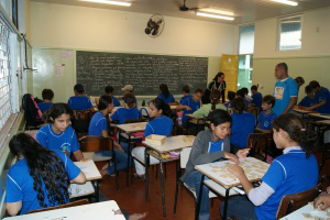 Ação contra obesidade infantil atingirá 309 escolas de MS e Amambai é uma delas Escolas da rede publica de MS participam de ação para combater obesidade infantil