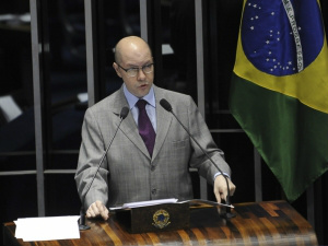 Demóstenes diz que é vítima da “ditadura da perseguição”