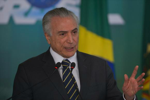 Michel Temer defendeu o aumento salarial do funcionalismo e disse que o governo está empenhado na contenção de gastos