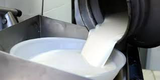 Início da entressafra provoca alta dos preços do leite