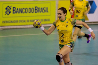 Handebol feminino brasileiro integra seleto grupo em torneio na Dinamarca