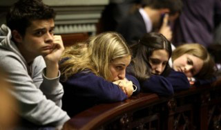 Fracassa consulta popular contra a lei que descriminaliza o aborto no Uruguai
