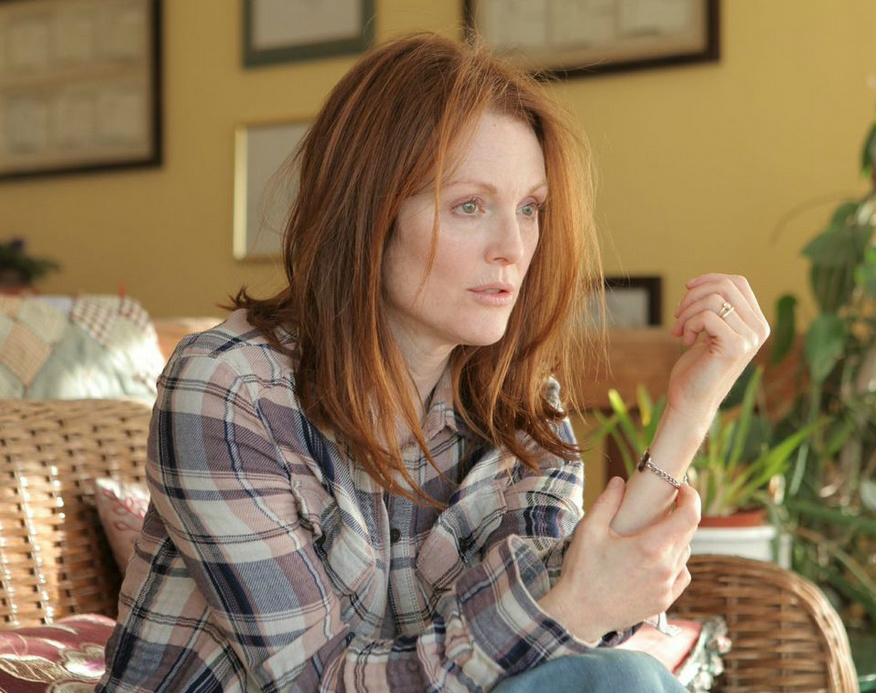 Julianne Moore venceu o Oscar de melhor atriz interpretando uma paciente de Alzheimer