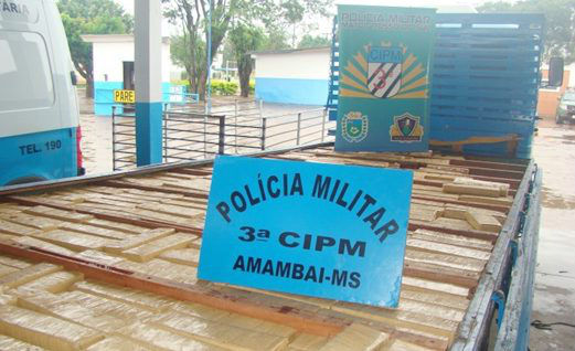 Polícia Militar apreende quase uma tonelada de maconha