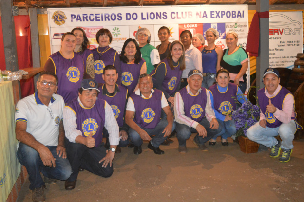 O Lions Clube de Amambai esteve trabalhando na 28ª Expobai / Foto: Moreira Produções