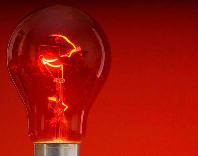 Aneel propõe redução de 18% em bandeira vermelha nas contas de luz Aneel propõe redução de 18% em bandeira vermelha nas contas de luz