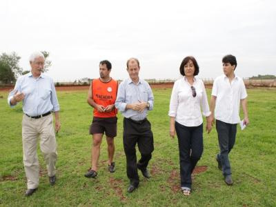 Prefeita visita distritos e determina obras emergenciais em Dourados Prefeita visita distritos e determina obras emergenciais em Dourados