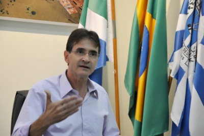 TCE multa o ex-prefeito de Amambai, Dirceu Lanzarini (PR) Ex-prefeito de Amambai, Dirceu Lanzarini (PR)Foto: Divulgação