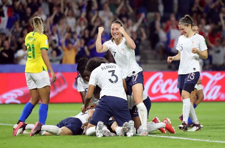 Brasil perde para França e dá adeus à Copa do Mundo Brasil e França jogam pela Copa Mundial Feminina / Foto: Reuters/Lucy Nicholson/Direitos Reservados
