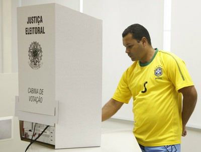 Brasileiros votarão para escolher presidente em 89 países Brasileiros votarão para escolher presidente em 89 países