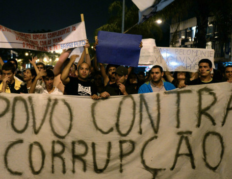 Brasil cai em ranking de corrupção em ano de mensalão Para Transparência Internacional, má avaliação destoa de proeminência geopolítica conquistada pelo país