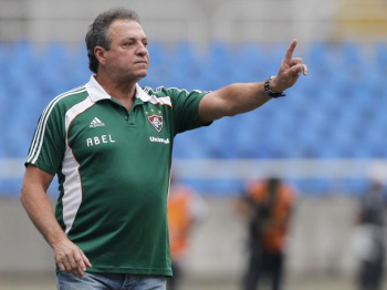 Abel Braga quer ver Fluminense como "ator principal" Abel quer ver o Fluminense no topo da tabela: