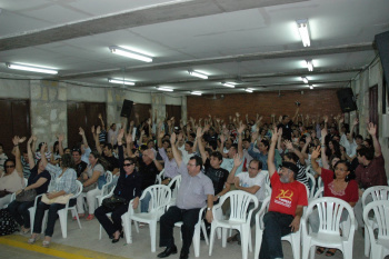 * Greve de técnicos tem adesão de 13 universidades federais, diz sindicato * Greve de técnicos tem adesão de 13 universidades federais, diz sindicato