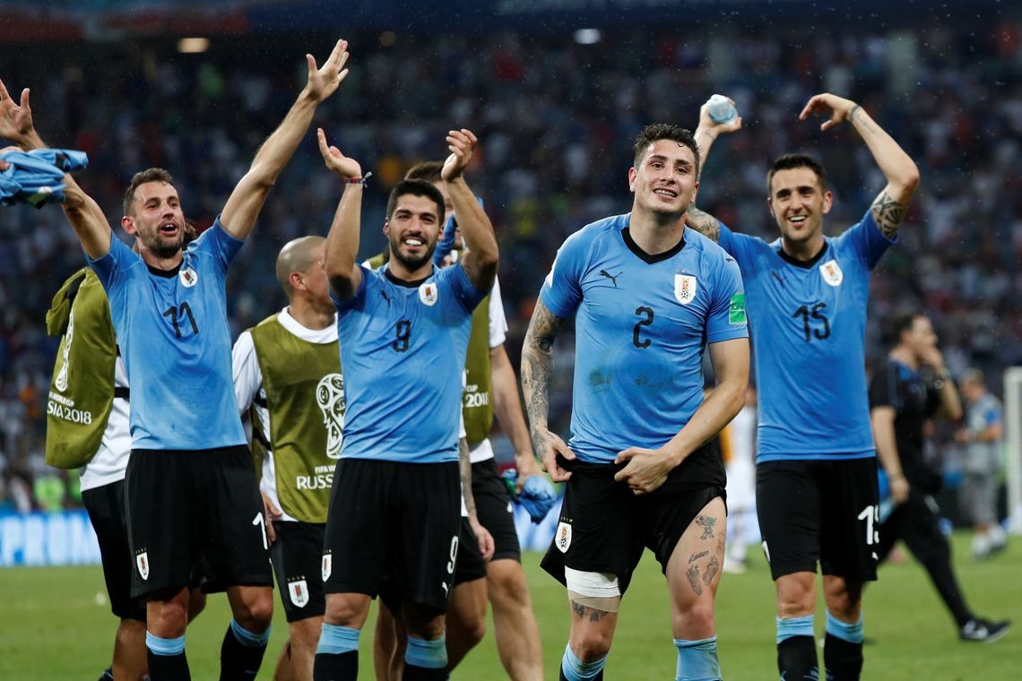Em noite de Cavani, Uruguai elimina Portugal e vai às quartas