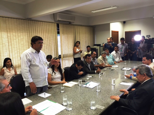 O anúncio foi feito nesta terça-feira (23), em reunião entre o governo do Estado e a comissão da Federação dos Trabalhadores em Educação de Mato Grosso do Sul (FETEMS), na governadoria. / Foto: Assessoria
