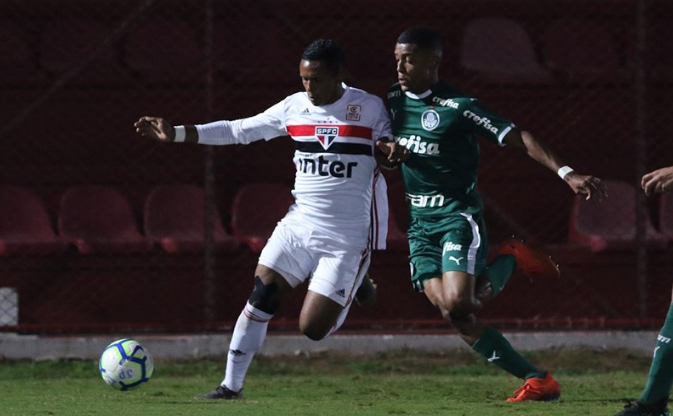 São Paulo e Palmeiras empatam pelas quartas do Brasileirão Sub-17 Créditos: Rubens Chiri/São Paulo