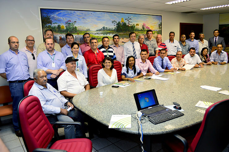 Remuneração da hora extra e piso salarial são definidos em Convenção Rural A reunião contou com a presença de representantes dos produtores rurais e trabalhadores rurais / Foto: Assessoria