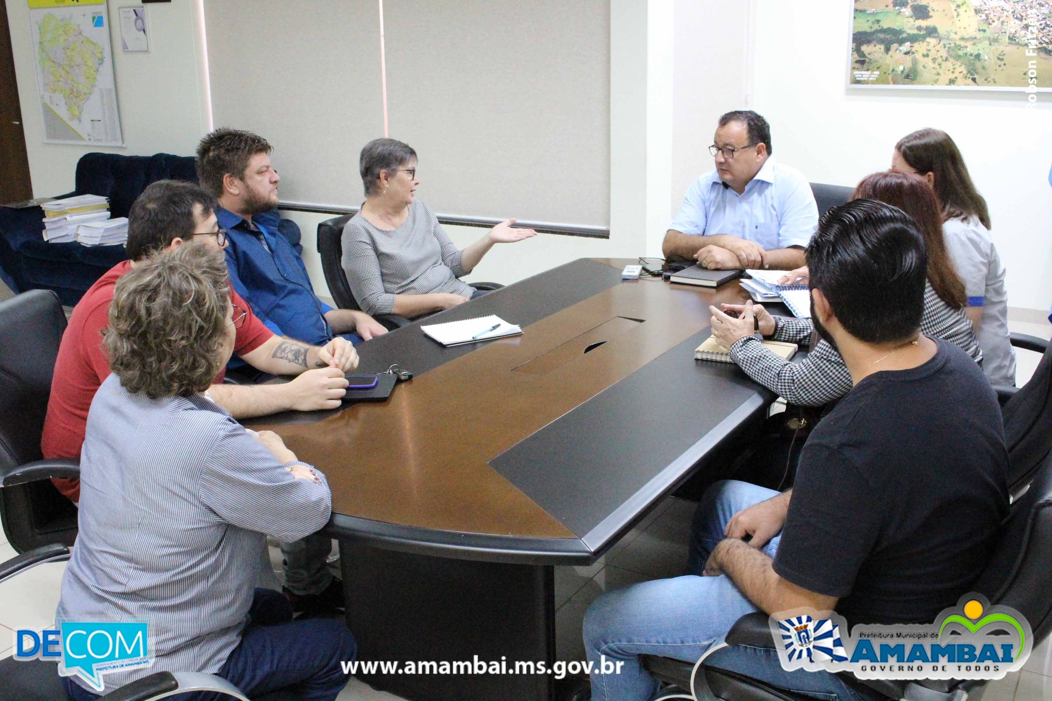 A reunião aconteceu nesta segunda-feira (24), no gabinete do prefeito Dr. Bandeira / foto: Decom