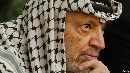 Franceses dizem que Arafat morreu de “infecção generalizada”, contrariando conclusão dos suíços