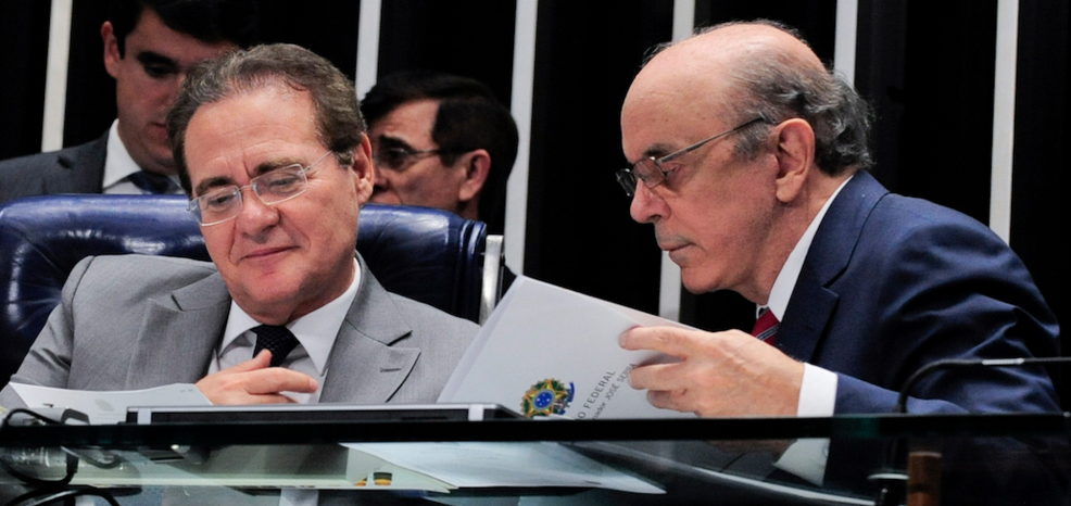 Por 33 votos a 31, Senado mantém entrega acelerada do pré-sal Por 33 votos a 31, Senado mantém entrega acelerada do pré-sal