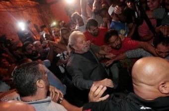Penas máximas contra Lula podem chegar a 118 anos Ex-presidente está em cela especial na PF de Curitiba (Foto: Divulgação)