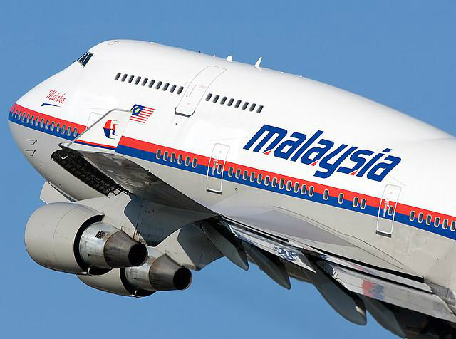 O avião da Malaysia Airlines desaparecido decolou no dia 8 de março de Kuapa Lumpur, na Malásia, com destino a Pequim, na China.