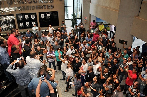 No dia 25 de abril os servidores públicos fizeram uma manifestação na Assembleia - Foto: Valdenir Rezende / Arquivo / Correio do Estad