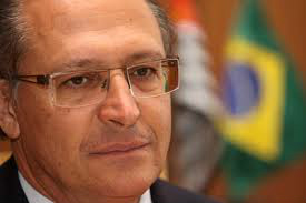 Manifestantes encerram protesto na zona sul após encontro com Alckmin