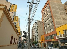 Artistas deixam prédio da Funarte em São Paulo e fazem protesto contra política Artistas deixam prédio da Funarte em São Paulo e fazem protesto contra política