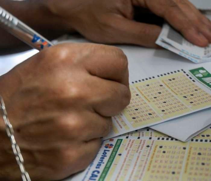 Mega-Sena pode pagar hoje R$ 21 milhões no prêmio principal Foto: Divulgação
