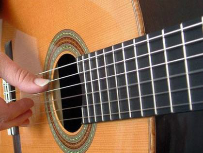 Casa de Cultura da UEMS abre hoje (22) inscrições para cursos de piano e violão