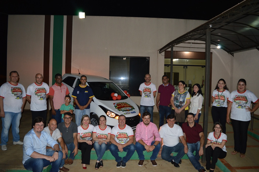 Associação Comercial de Amambai lança campanha “Natal Premiado 2017” Membros da diretoria da Acia, autoridades e empresários durante lançamento da campanha