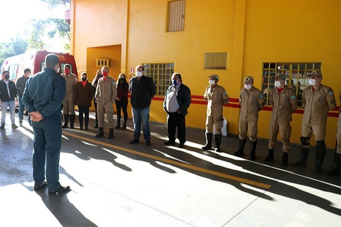 Prefeitura homenageia Corpo de Bombeiros de Amambai pelo Dia do Bombeiro Foto: Decom
