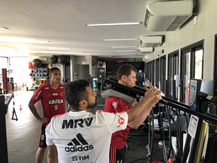 Jogador se apresentou após o mundial com o Peru.