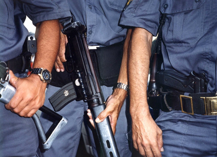 Policiais militares do DF são presos com mercadorias ilegais em MS