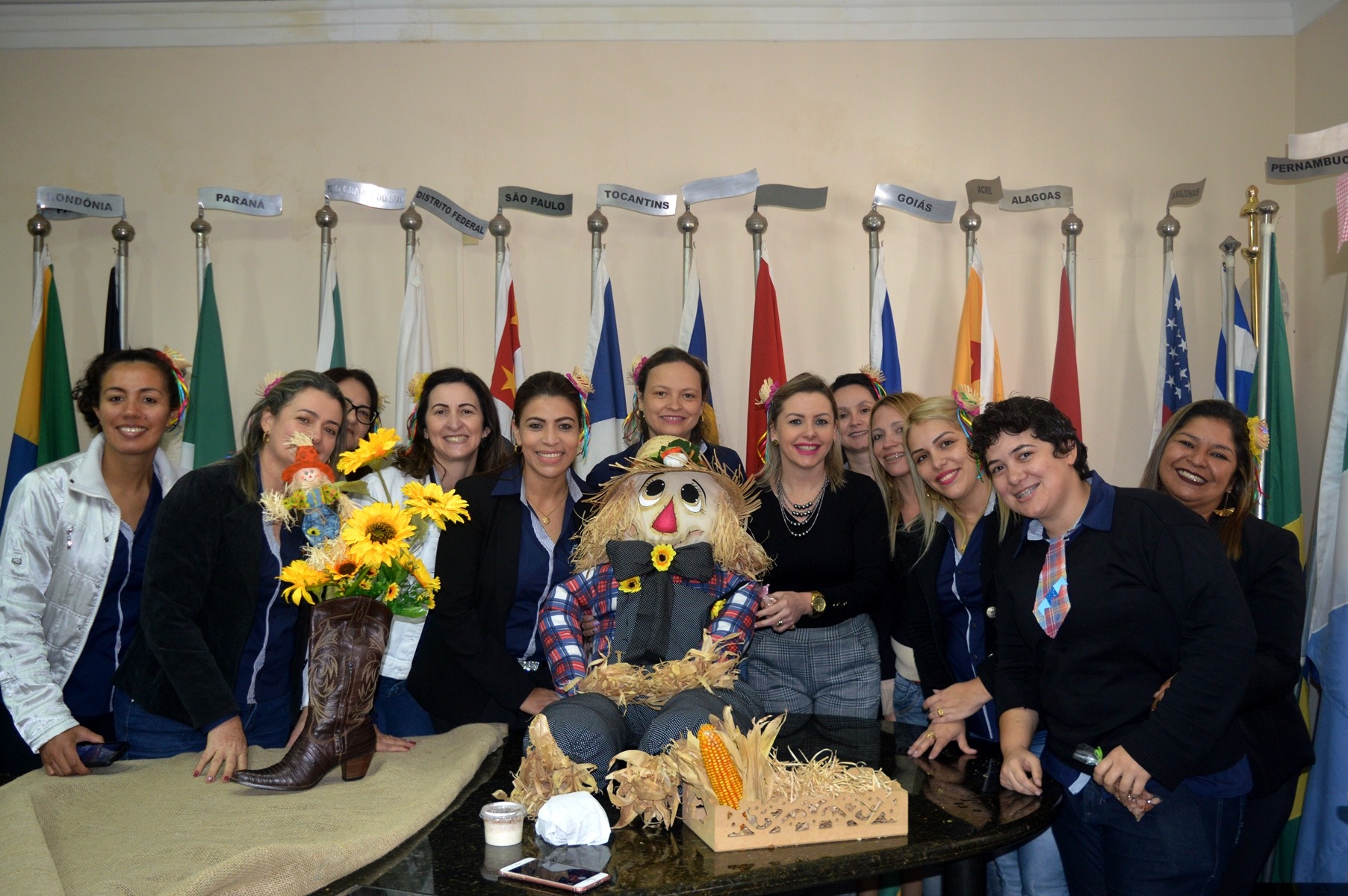 Veja fotos do café da manhã temático realizado entre os servidores da Câmara Servidoras do poder legislativo com a presidente da Câmara, vereadora Janete Córdoba / Foto: Divulgação
