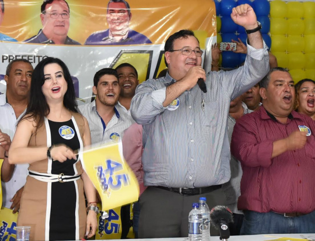 Dr. Bandeira lidera pesquisa para prefeito em Amambai Pesquisa realizada nos dias 22 e 23 de agosto aponta liderança do candidato Dr. Bandeira para a prefeitura de AmambaiFoto: Divulgação
