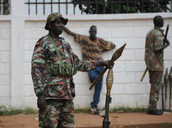 Ex-rebeldes da Seleka nesta quinta-feira em BanguiAFP/Sia Kambou